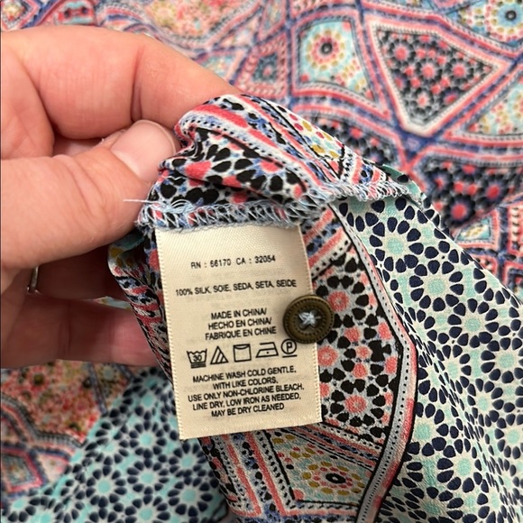 Anthropologie Silk Maeve Sidney Button Back Mosaic Blouse 12 - Picture 6 of 6